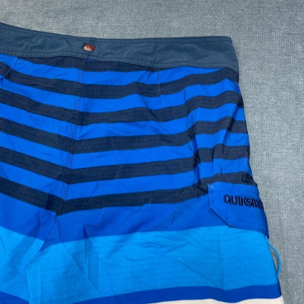 Quiksilver Board Shorts Men 34 Blue White Colorblock Surfing Swimwear Drawstring